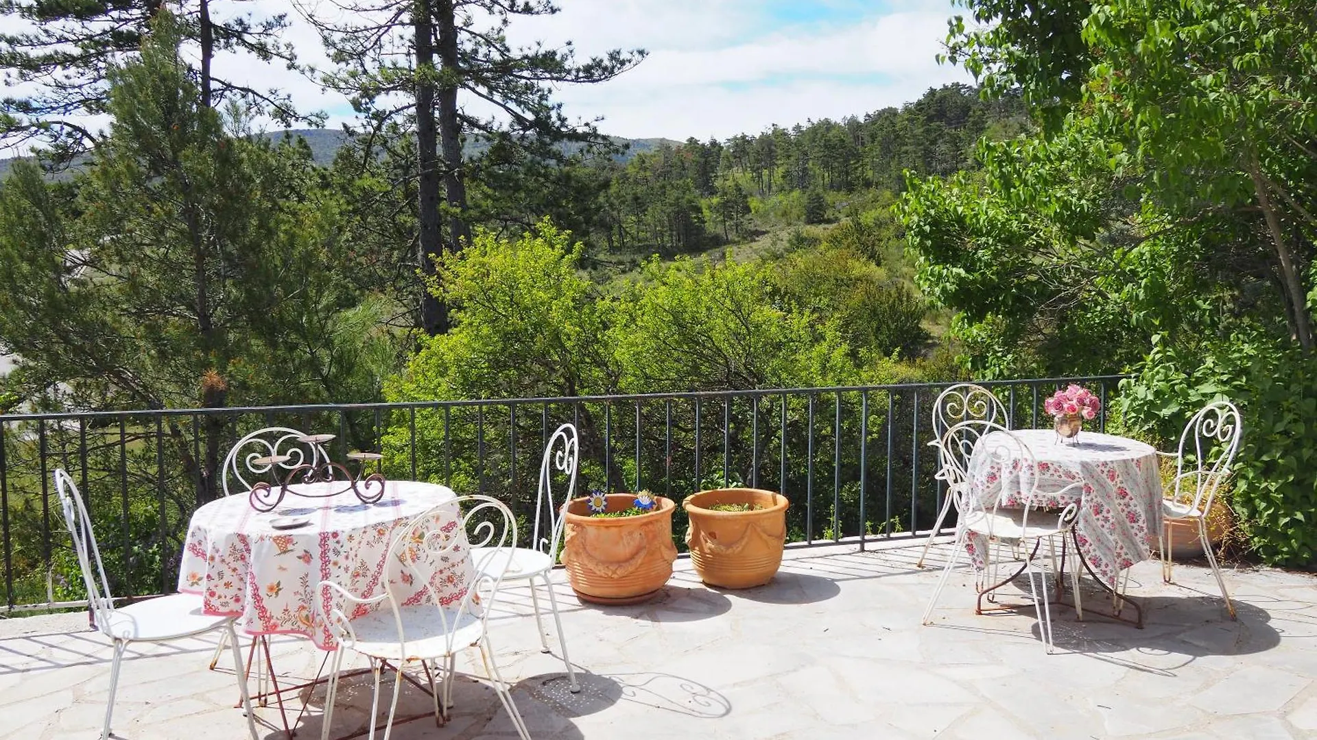 Appartement Chambre Familiale Avec Terrasse Aux Portes Du Verdon à Trigance France